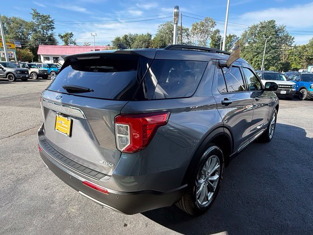 Certified 2021 Ford Explorer XLT w/ Equipment Group 202A AWD/4WD image 8