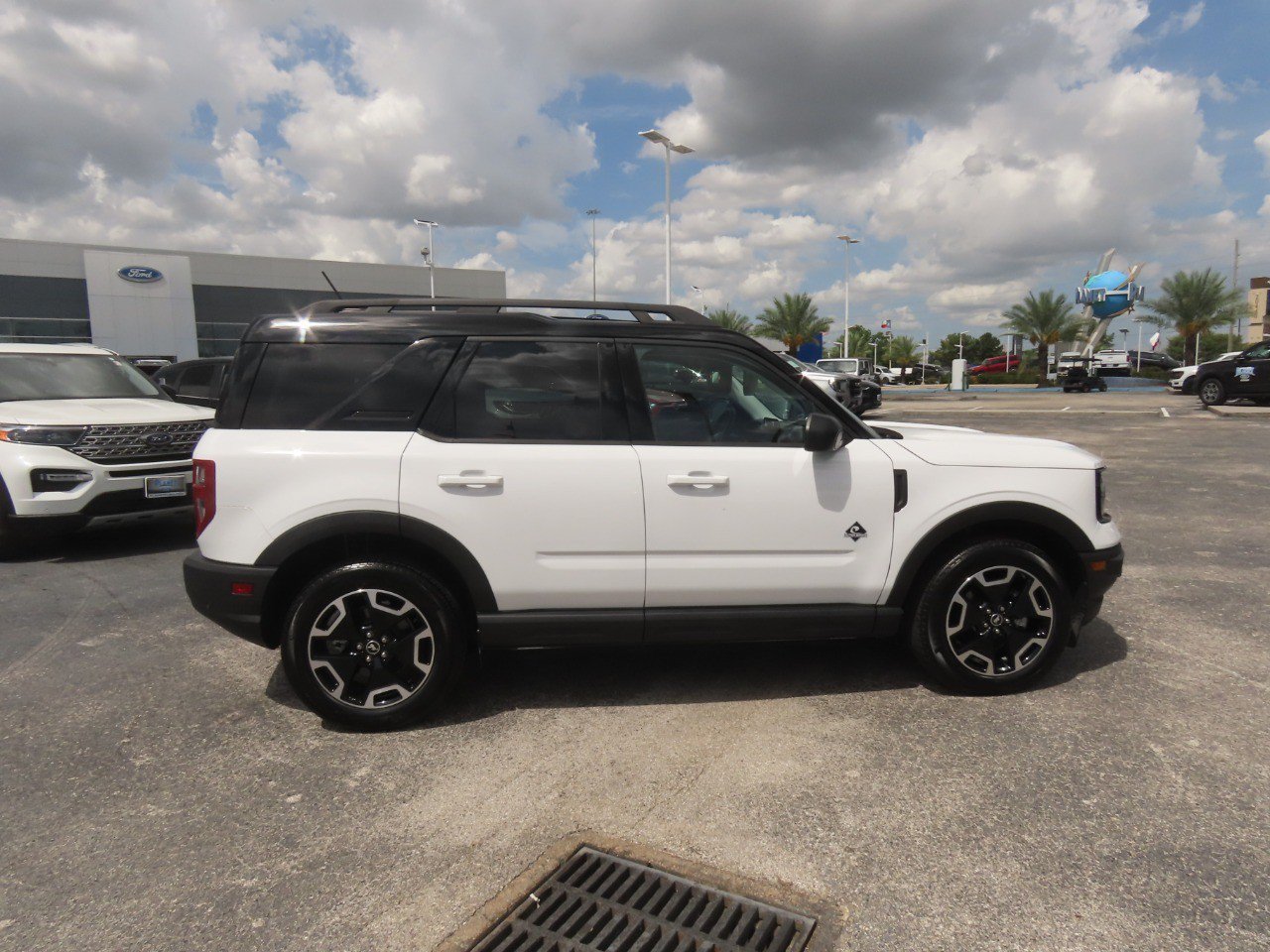 Certified 2024 Ford Bronco Sport Outer Banks AWD/4WD image 10