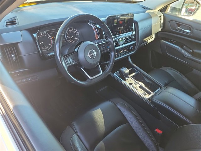 Used 2022 Nissan Pathfinder SL w/ SL Black Package image 6