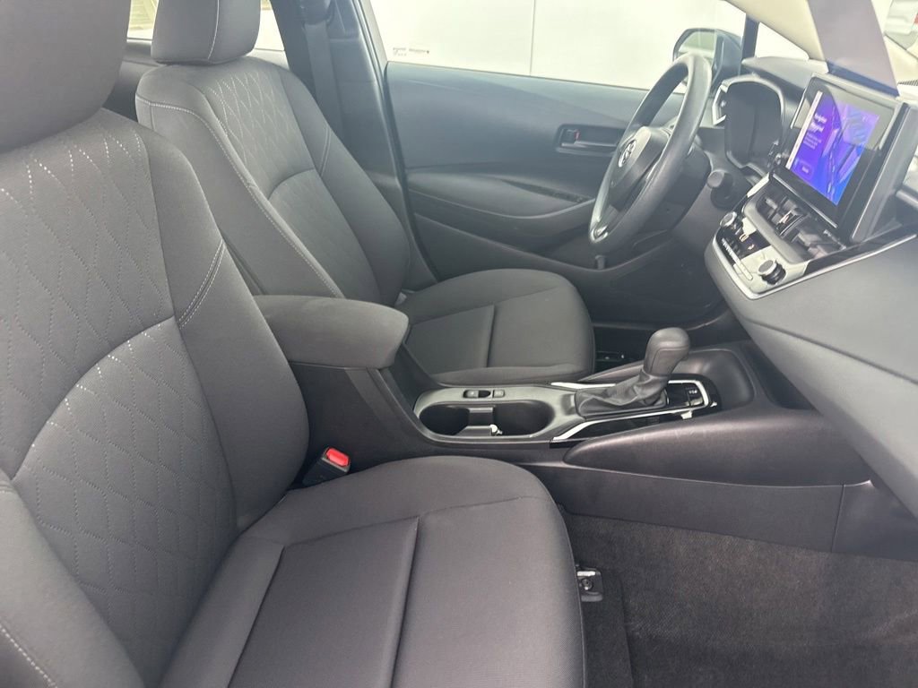Used 2024 Toyota Corolla LE w/ LE Convenience Package FWD image 34