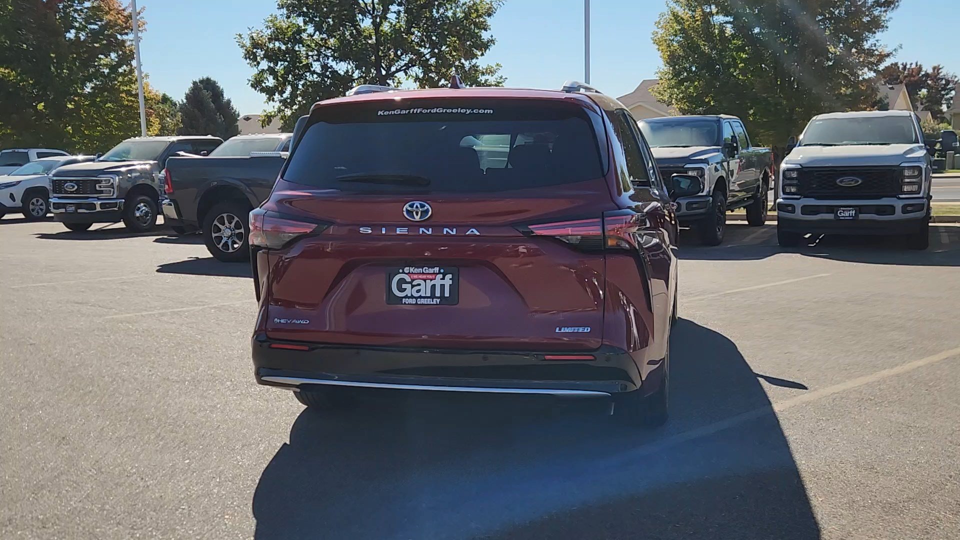 Used 2025 Toyota Sienna Limited AWD/4WD image 16