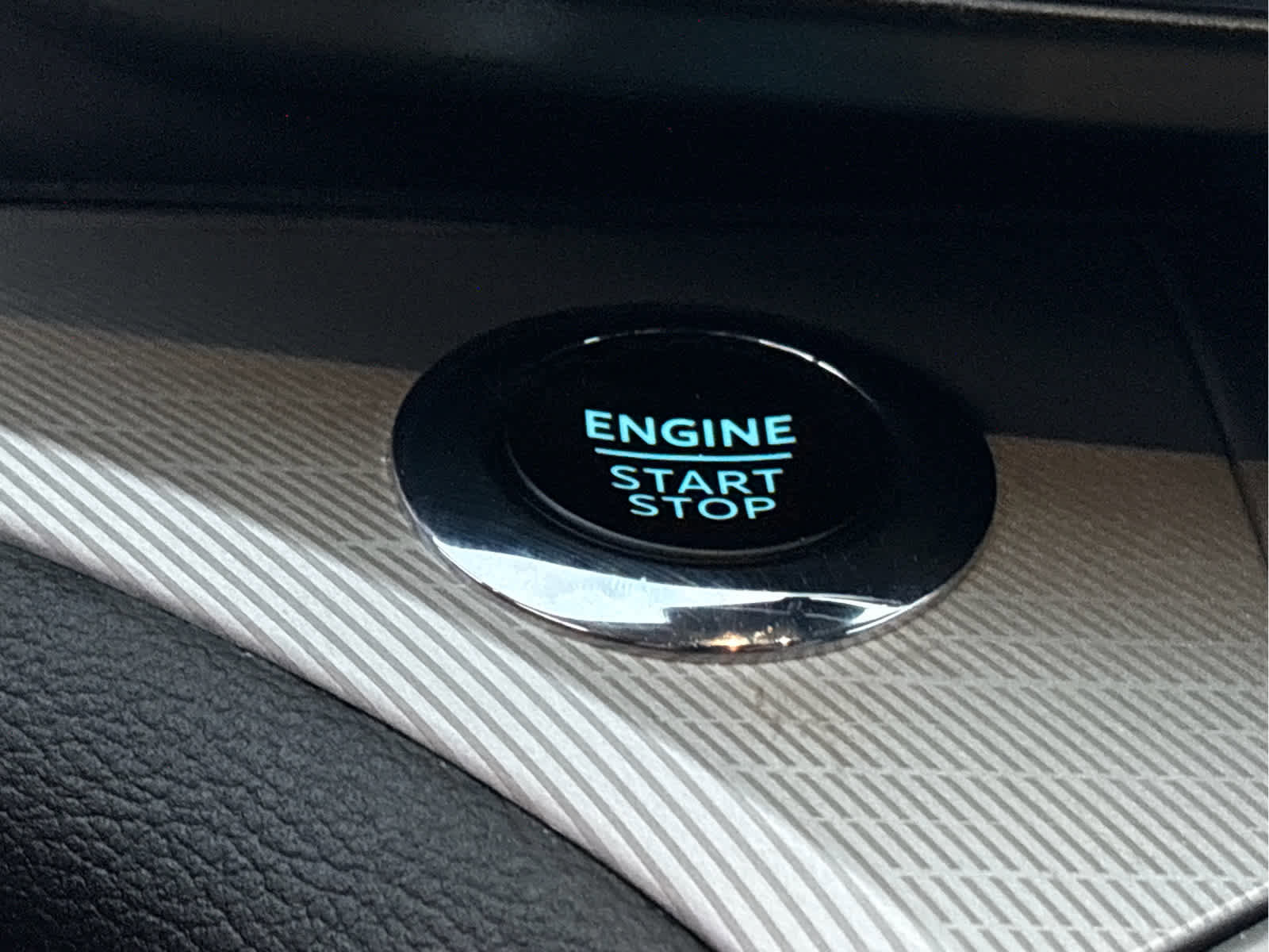 Certified 2023 Ford Explorer XLT w/ Equipment Group 202A image 25