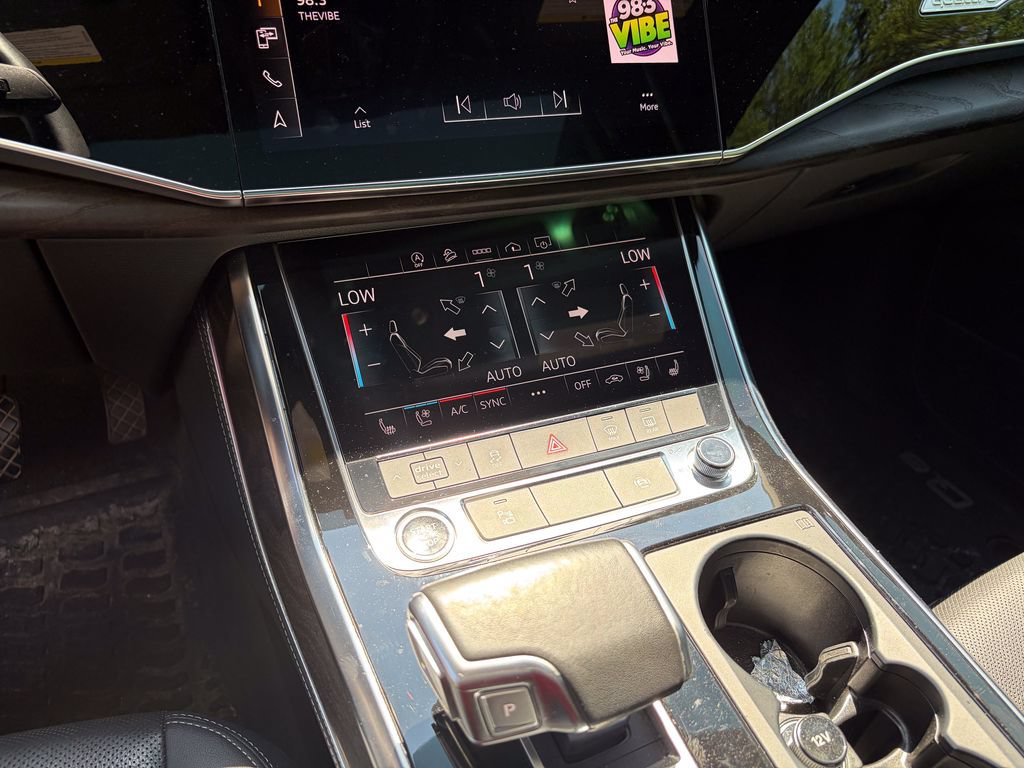 Used 2022 Audi Q8 Premium Plus AWD/4WD image 20