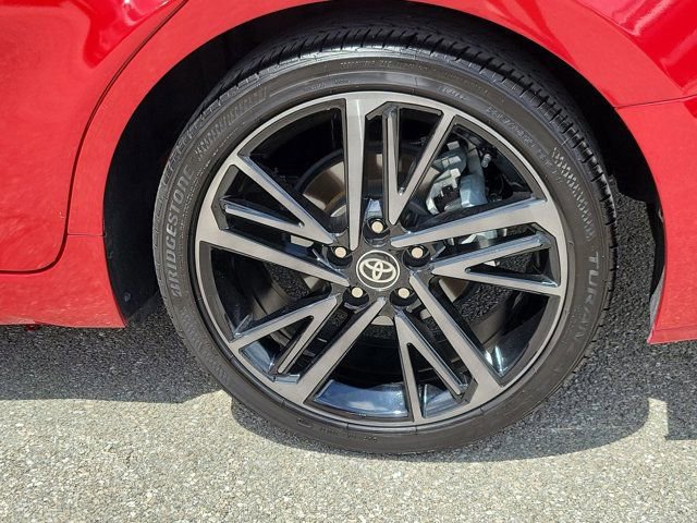 Used 2025 Toyota Camry XSE FWD image 9