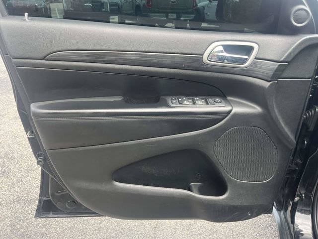 Used 2022 Jeep Grand Cherokee Laredo X RWD image 18