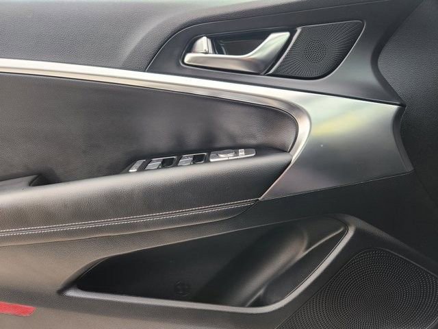 Used 2025 Genesis G70 2.5T image 21