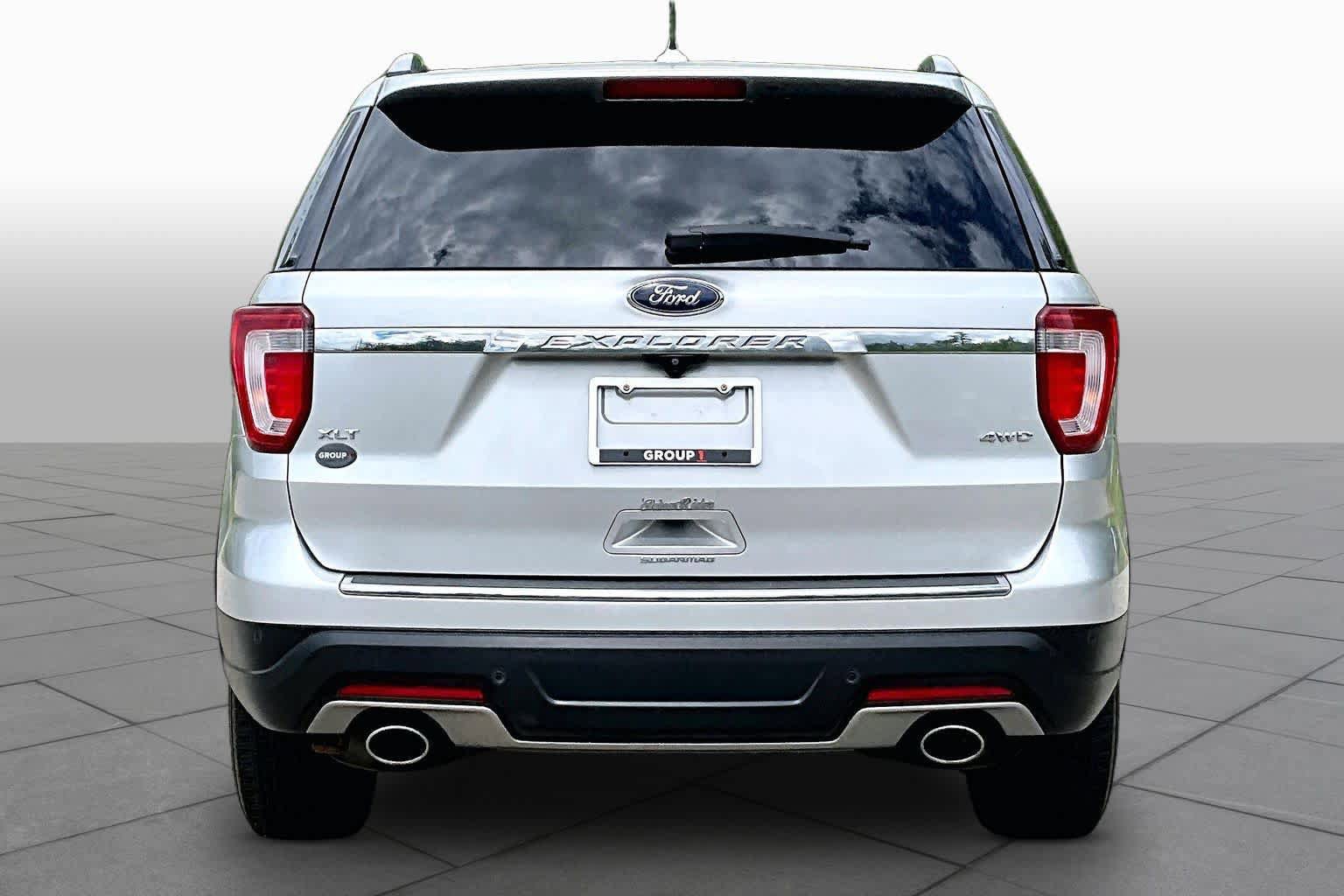 Certified 2018 Ford Explorer XLT w/ Equipment Group 201A AWD/4WD image 5