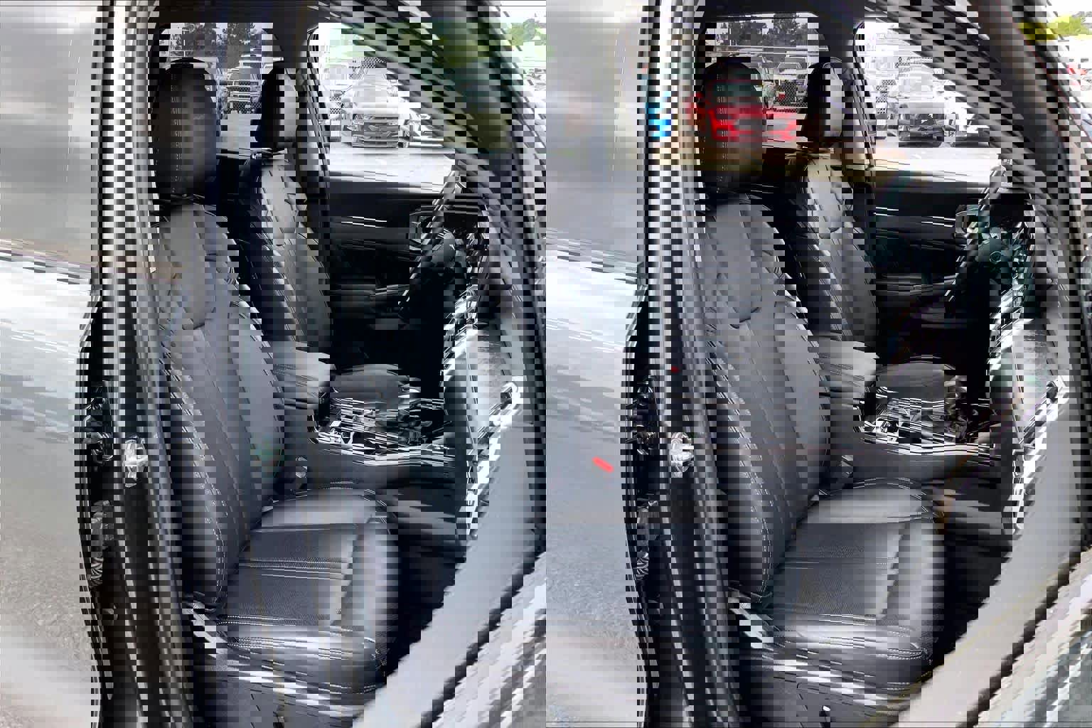 Used 2023 Kia Sorento SX image 11