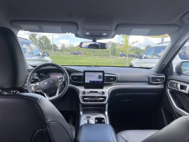 Certified 2024 Ford Explorer XLT w/ Equipment Group 202A AWD/4WD image 29