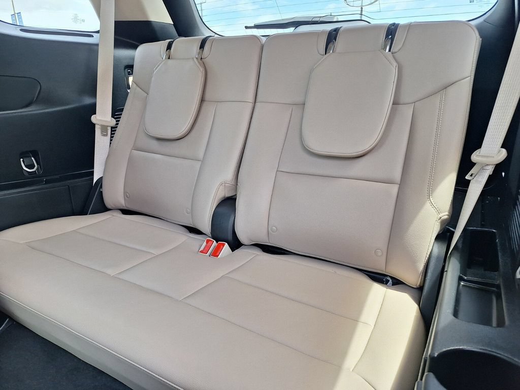 Certified 2023 Ford Explorer Limited w/ Limited Technology Package RWD image 11