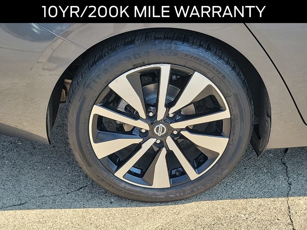 Used 2021 Nissan Sentra SV w/ SV Premium Package FWD image 5