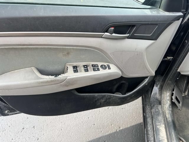 Used 2017 Hyundai Elantra SE FWD image 6