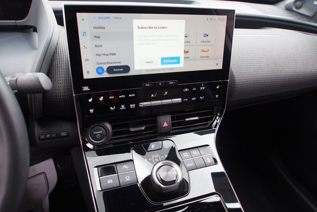 Used 2023 Toyota bZ4X FWD image 25