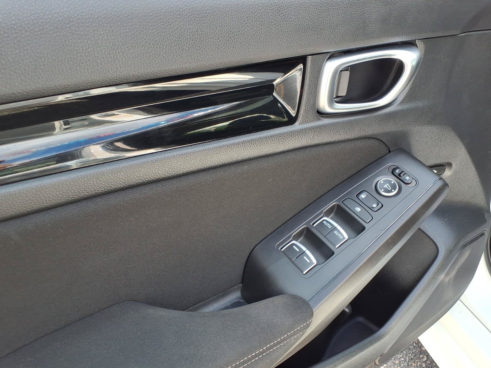 Used 2022 Honda Civic EX image 11
