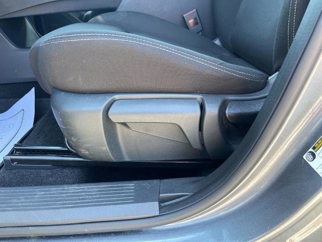 Used 2023 Nissan Rogue S AWD/4WD image 19