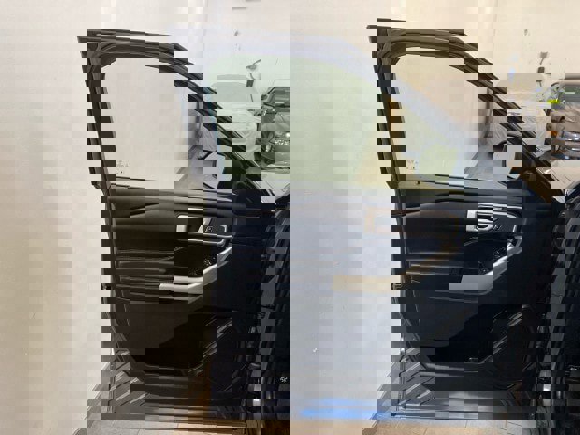 Certified 2021 Ford Explorer XLT w/ Equipment Group 202A image 13