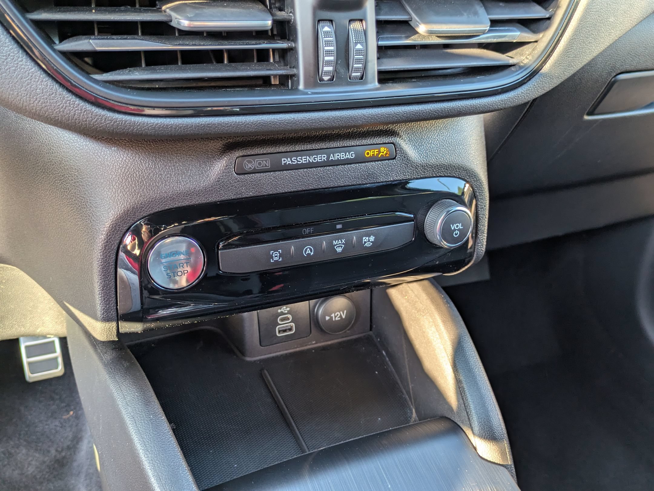 Certified 2024 Ford Escape ST-Line w/ Tech Pack #1 FWD image 25
