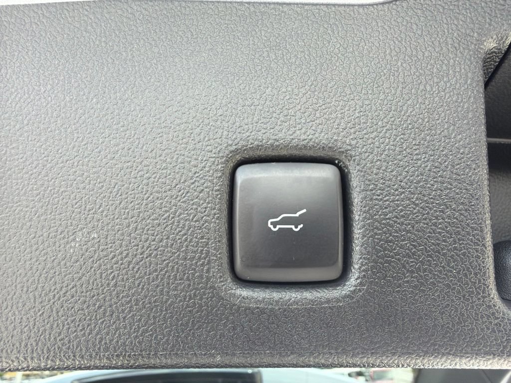 Certified 2022 Ford Escape Titanium w/ Titanium Elite Package FWD image 10