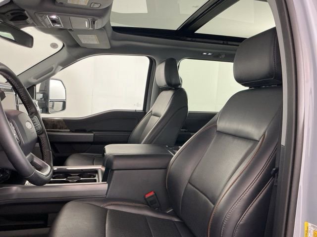 Certified 2025 Ford F350 Lariat w/ Black Appearance Package image 17