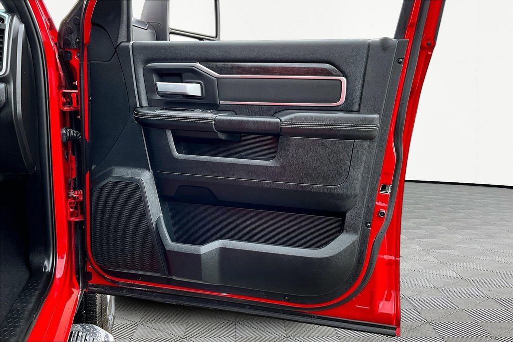 Used 2024 RAM 2500 Big Horn w/ Bed Utility Group image 25