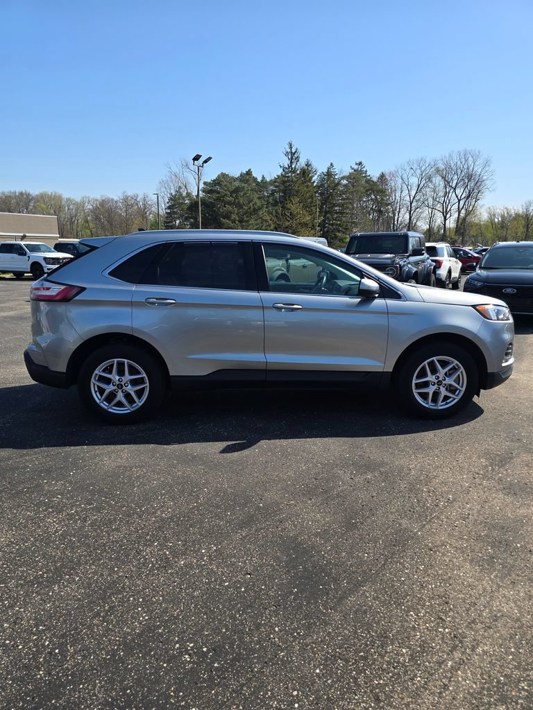 Certified 2024 Ford Edge SEL w/ Convenience Package AWD/4WD image 6