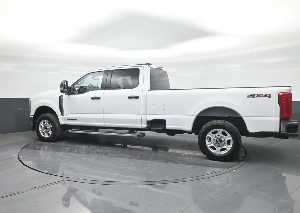 Certified 2025 Ford F250 XLT image 28