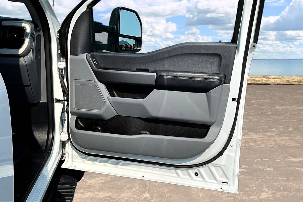 Certified 2025 Ford F250 XLT AWD/4WD image 31