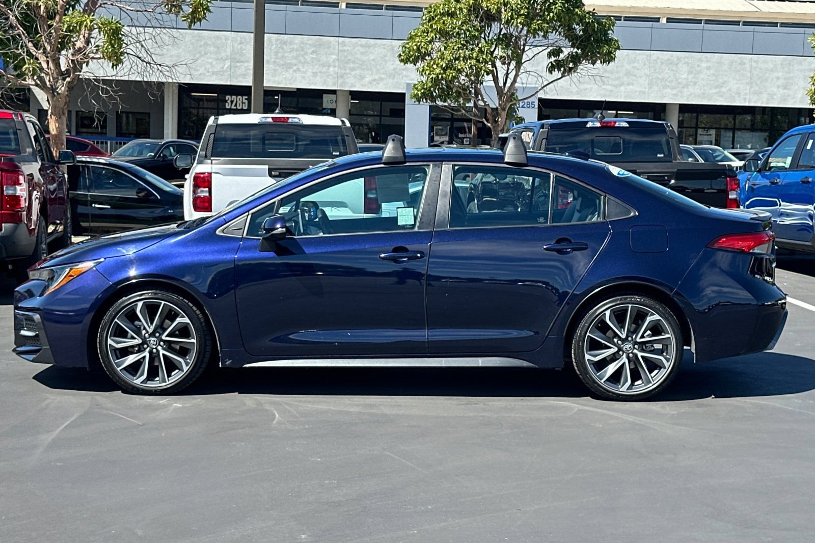 Used 2020 Toyota Corolla XSE FWD image 9