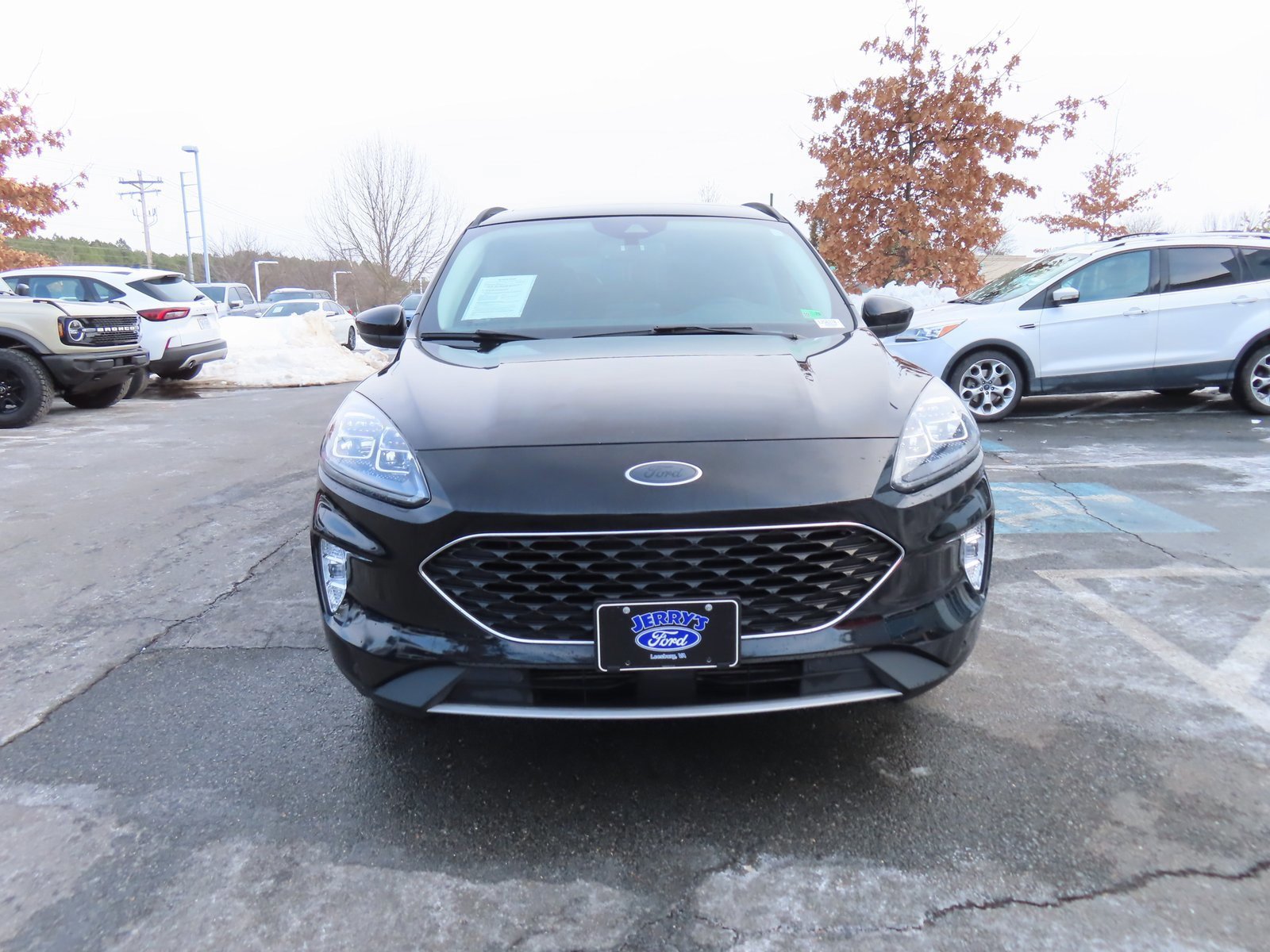 Certified 2022 Ford Escape Titanium w/ Class II Trailer Tow Package image 9