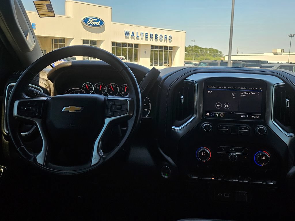Used 2022 Chevrolet Silverado 1500 LT w/ Z71 Off-Road Package AWD/4WD image 29