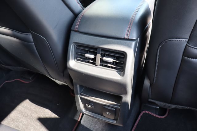 Certified 2024 Ford Edge ST-Line AWD/4WD image 34