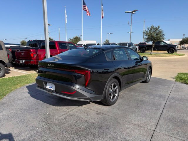 Used 2025 Kia K4 FWD image 7