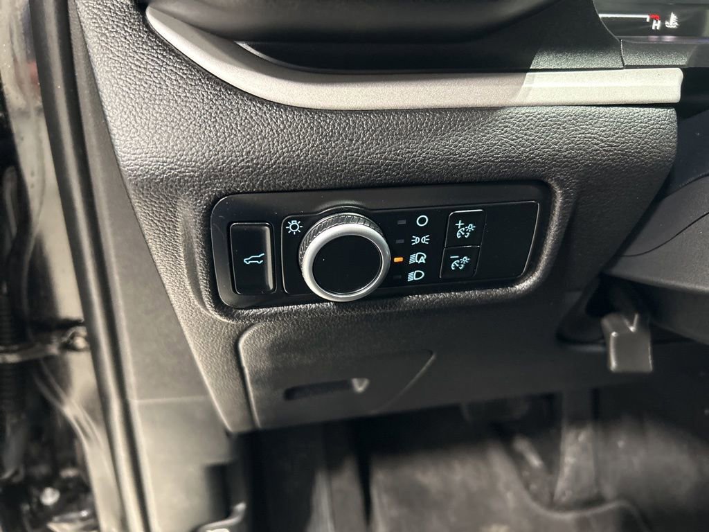 Certified 2024 Ford Explorer XLT w/ Class IV Trailer Tow Package image 14