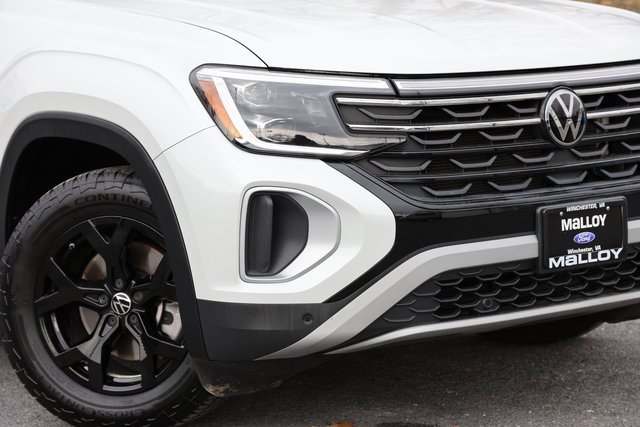 Used 2024 Volkswagen Atlas Peak Edition SEL image 8