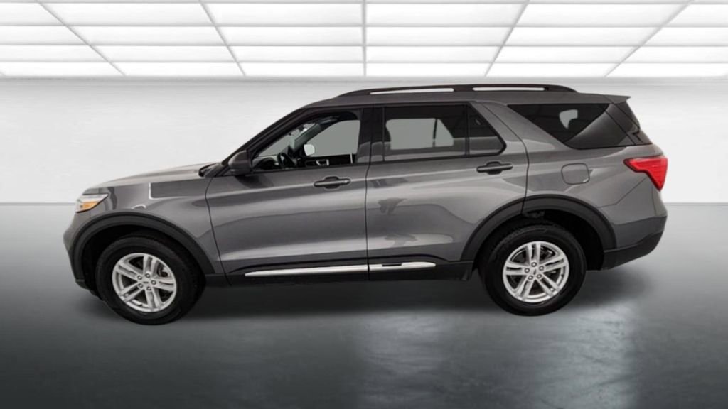 Certified 2024 Ford Explorer XLT AWD/4WD image 5