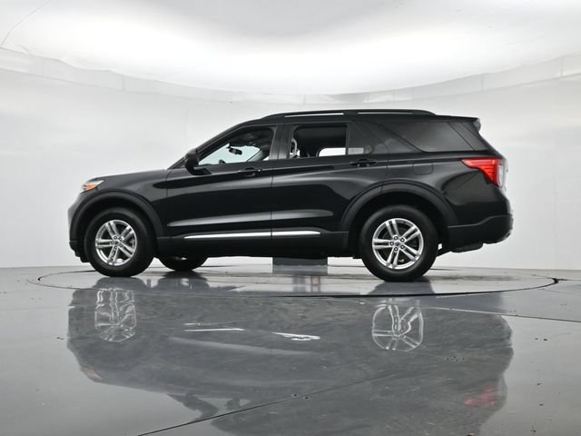Certified 2023 Ford Explorer XLT w/ Equipment Group 202A AWD/4WD image 41