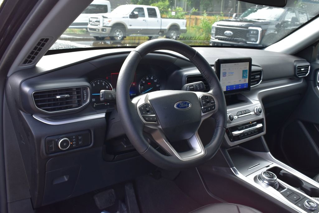 Certified 2024 Ford Explorer XLT w/ Equipment Group 202A AWD/4WD image 10