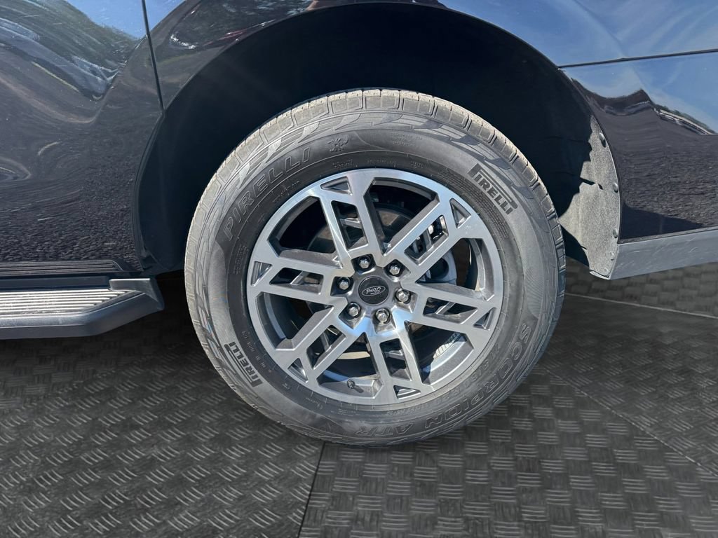 Certified 2025 Ford Expedition Max Active AWD/4WD image 19