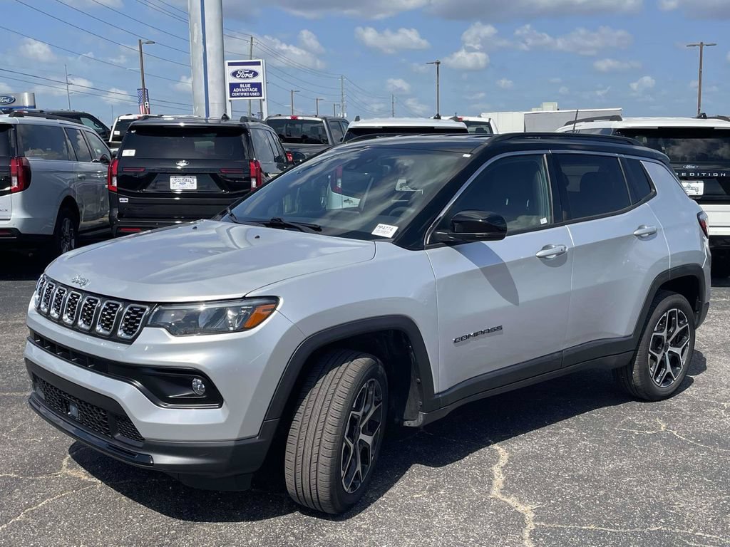 Used 2026 Jeep Compass Limited AWD/4WD image 7