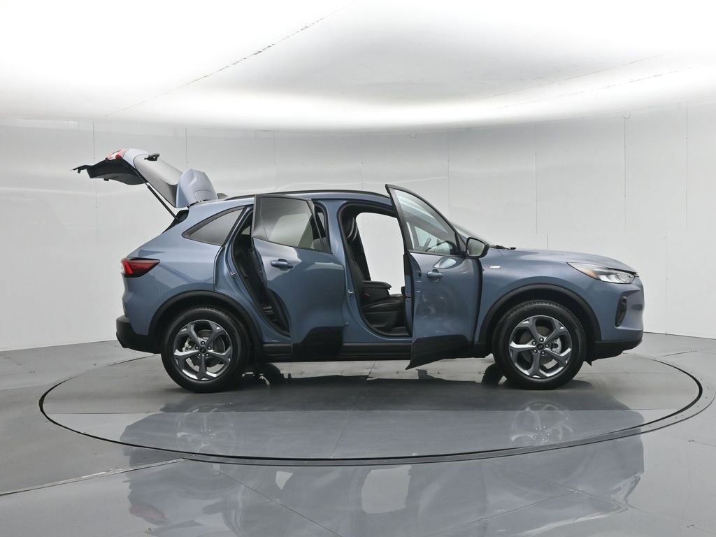 Certified 2025 Ford Escape ST-Line FWD image 4