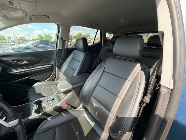 Used 2024 GMC Terrain SLT AWD/4WD image 16