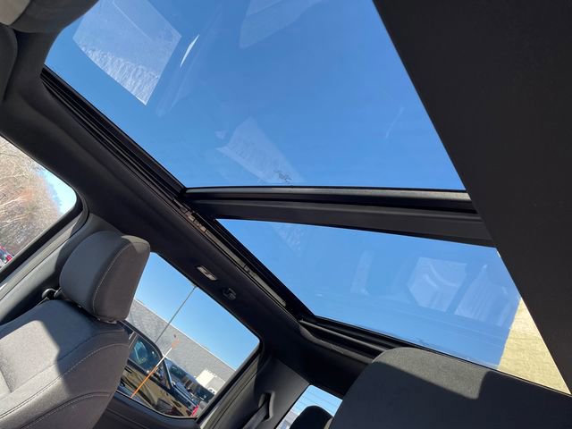 Certified 2022 Ford F150 XLT w/ Equipment Group 302A High image 38