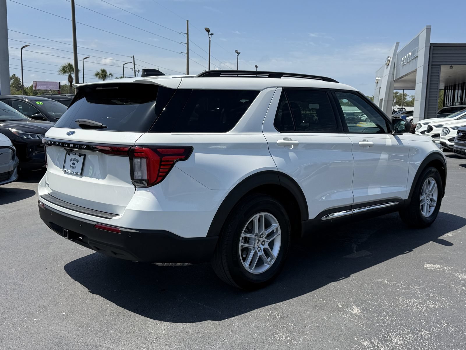 Certified 2025 Ford Explorer Active RWD image 5