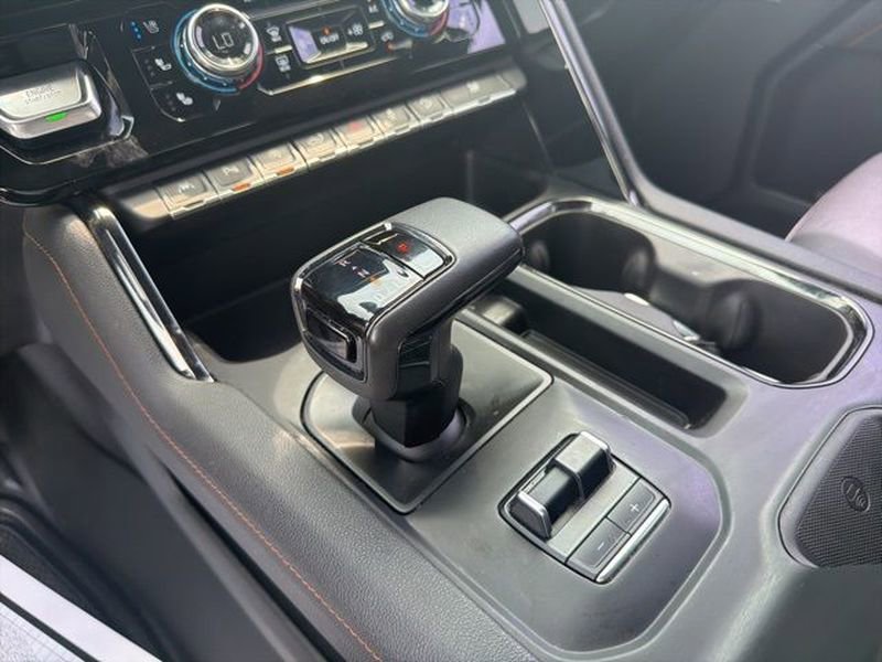 Used 2022 GMC Sierra 1500 AT4 w/ Sierra Safety Plus Package AWD/4WD image 9