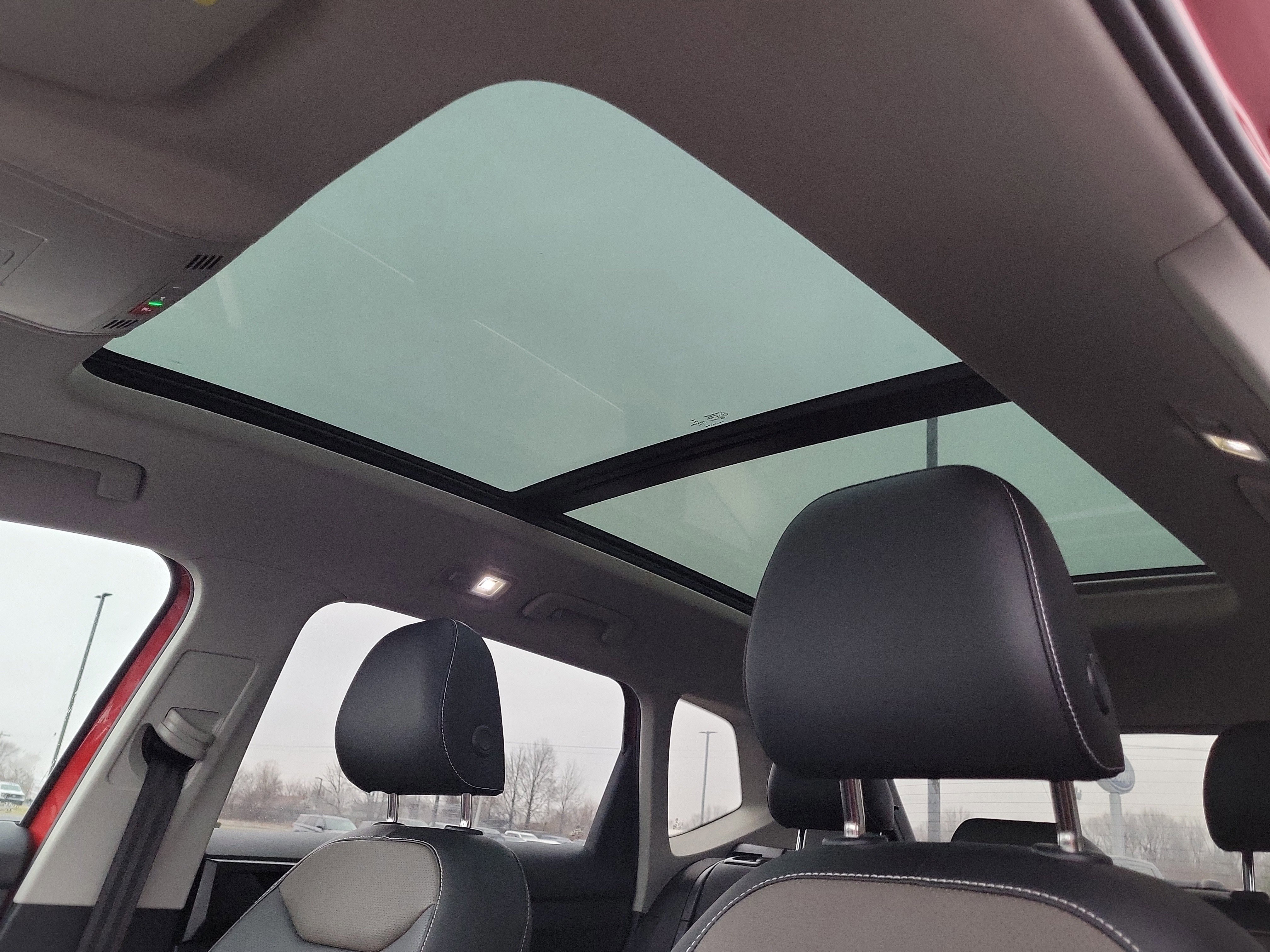 Used 2022 Volkswagen Taos SEL w/ Panoramic Sunroof Package image 20