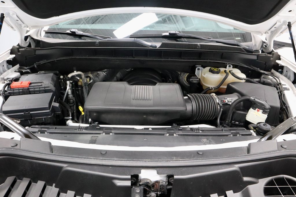 Used 2023 Chevrolet Suburban Premier image 16