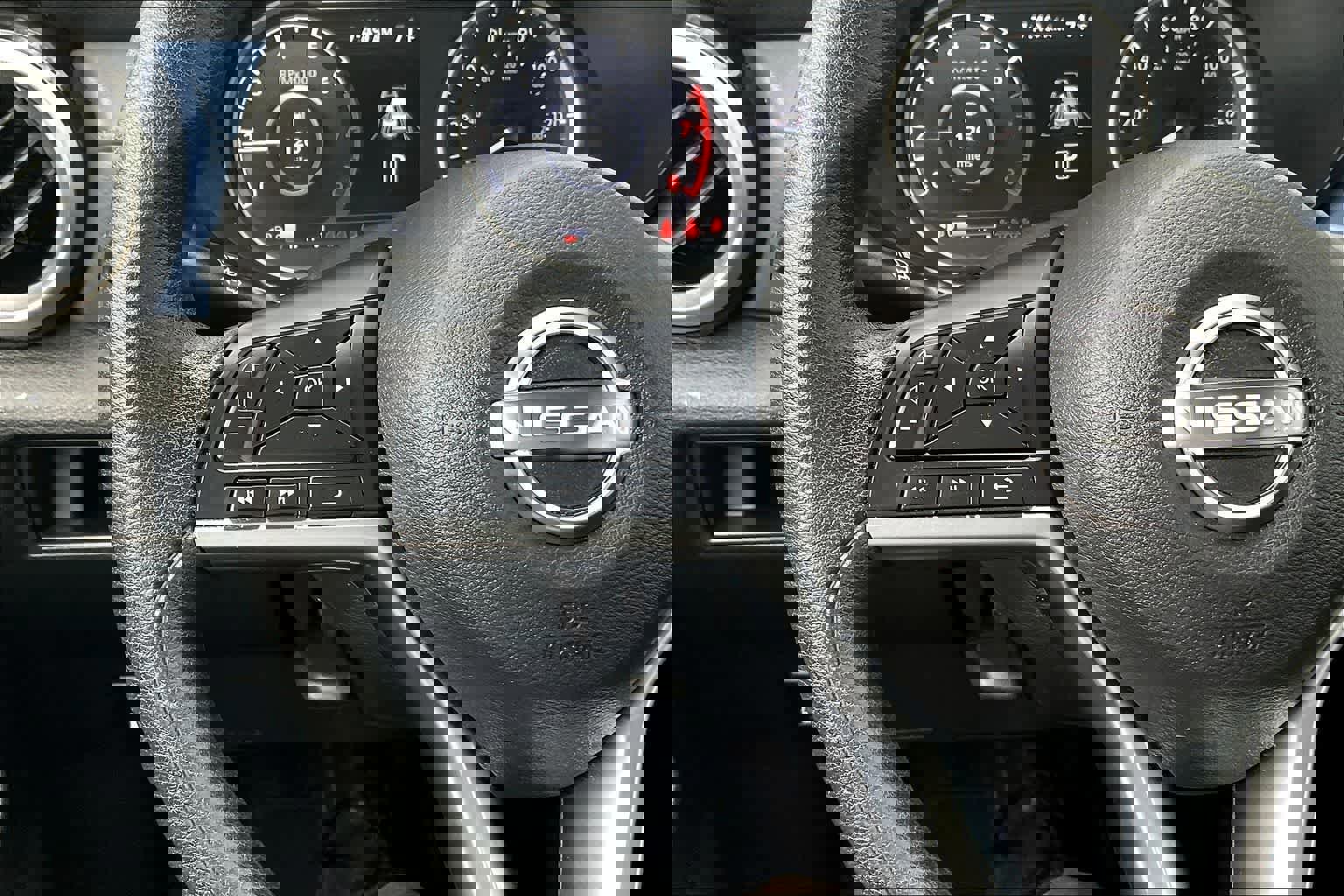 Used 2023 Nissan Versa SV image 24