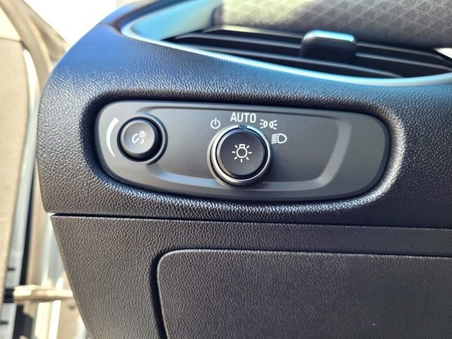 Used 2022 Chevrolet Malibu LS w/ Driver Confidence Package image 15