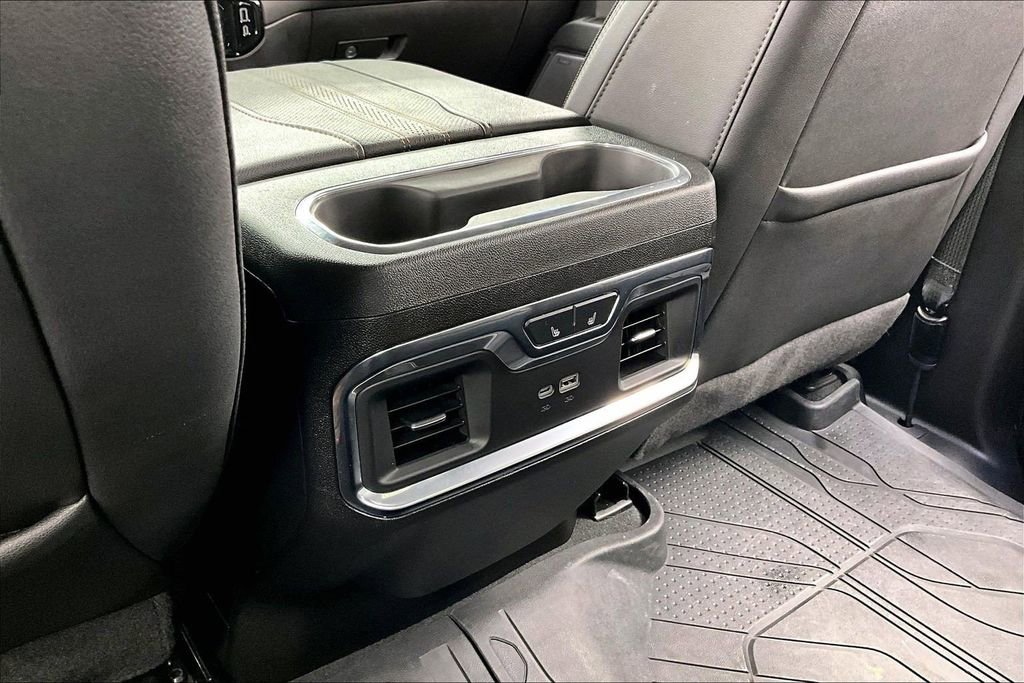 Used 2024 Chevrolet Silverado 1500 High Country w/ High Country Premium Package AWD/4WD image 33