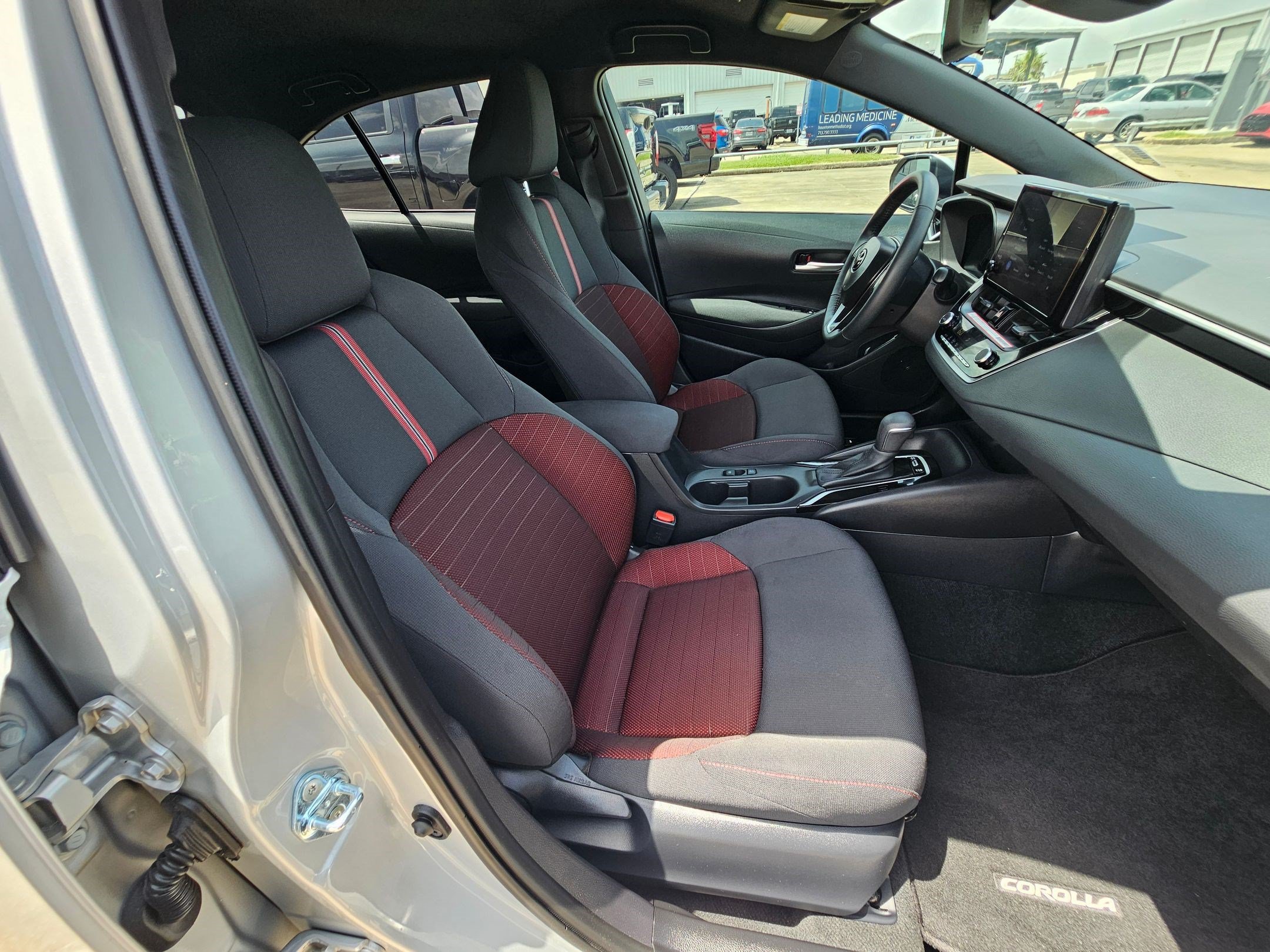 Used 2026 Toyota Corolla SE FWD image 31